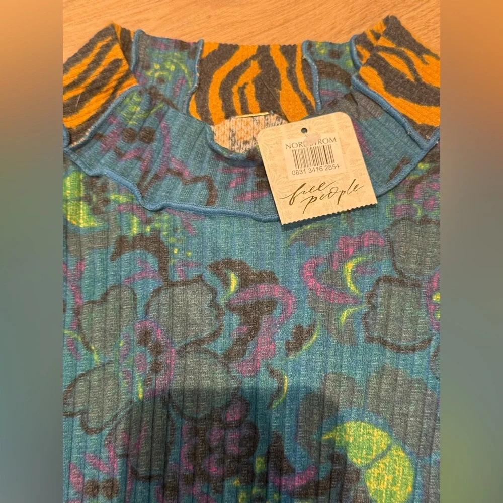 Free People Multicolor Patterned Long Sleeve Top - Picture 2 of 3